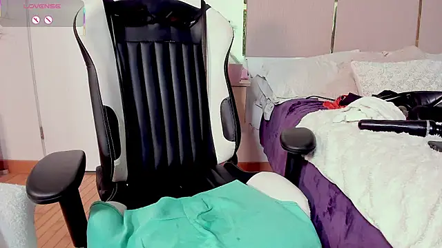 Jadeh_Williams02 Live XXX-Chat
