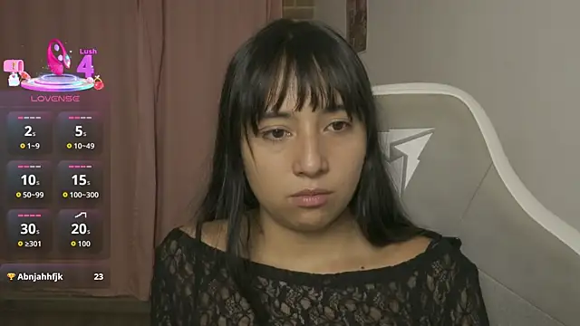 EmmitaGarcia's Live XXX Chat