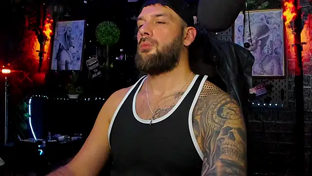 XXX chat uživo modela LexHardy