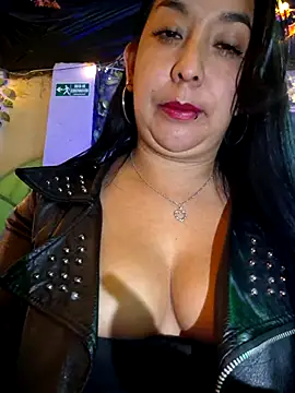 keny__a Adlı Modelin Canlı XXX Sohbeti