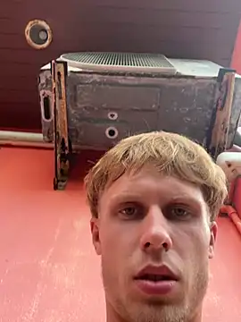 XXX chat uživo modela doublegx