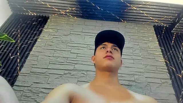 Онлайн чат XXX Lander_Cruz