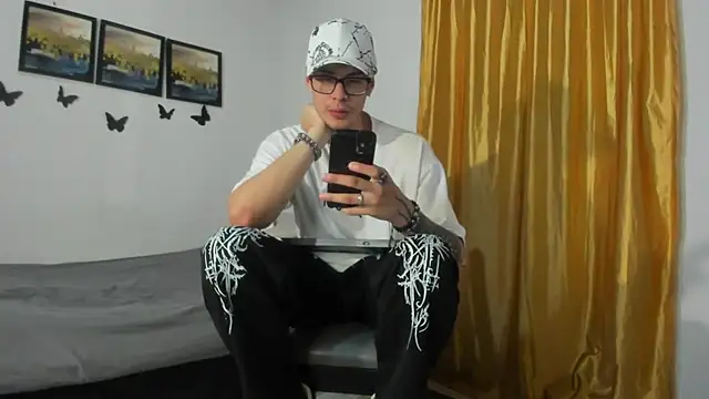 Vlad__night Chat XXX live