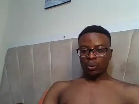 freakyboy255 élő XXX-chatje