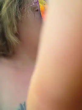 julimonroe's Live XXX Chat