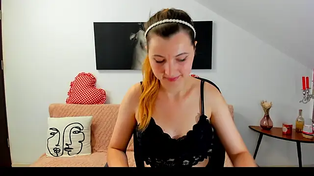 CamelliaStone Adlı Modelin Canlı XXX Sohbeti
