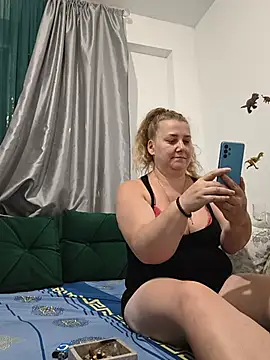 Онлайн чат XXX JuliaBestX