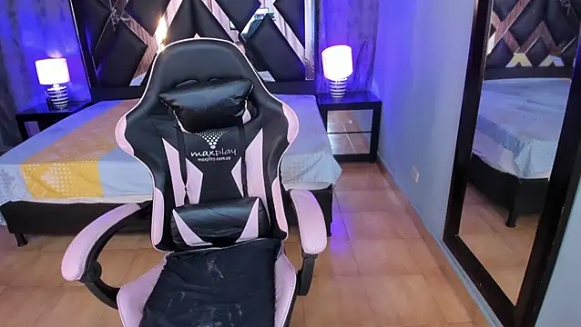 Linda4Petite Obrolan Langsung XXX