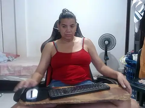 צ'אט XXX בשידור חי של Adriana_0312