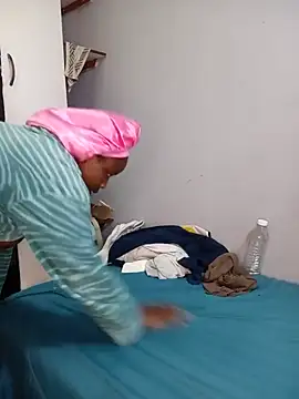 Živý XXX chat YummyBoobs_