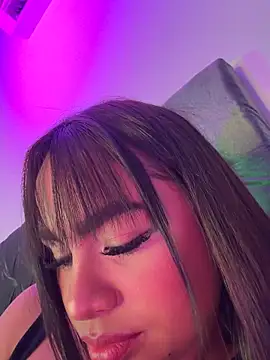 Aliceroys__'s Live XXX Chat