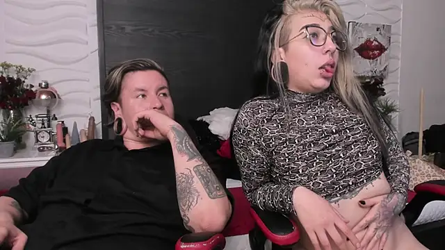 Chat XXX en directo de inkedsinners_
