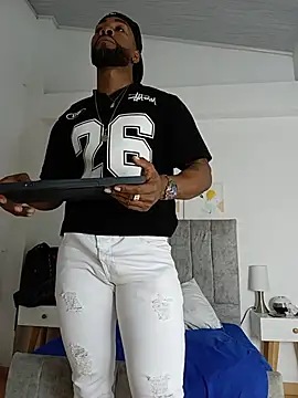 Dante_Knox Adlı Modelin Canlı XXX Sohbeti
