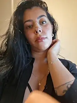 Chat XXX en directo de Luianna
