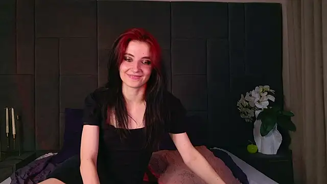 NicoleLuxe: онлайн-секс-чат