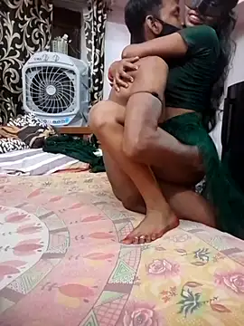 Hot_couple493 在線直播表演