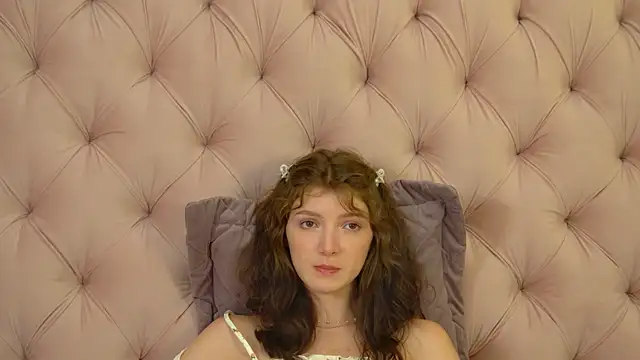 SophiaProve Adlı Modelin Canlı XXX Sohbeti