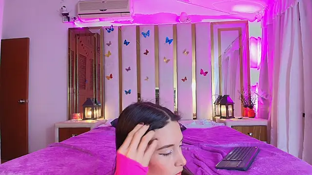 AmeliaRousse's Live XXX Chat