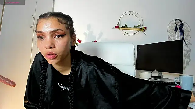 TattoedLexi_'s Live XXX Chat