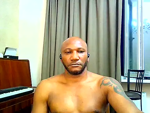 Choco_Man লাইভ XXX চ্যাট