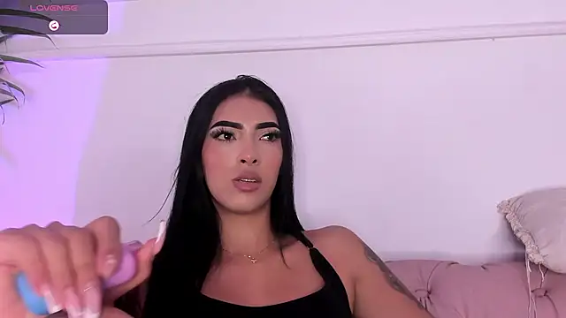 AriRobert_ élő XXX-chatje