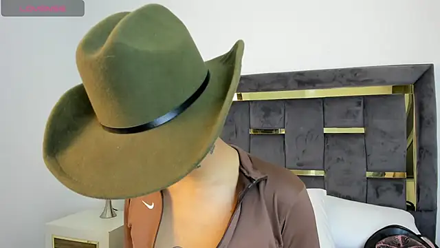 Exotic__April's Live XXX Chat