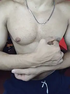 Chatroom XXX en direct de roxiii_