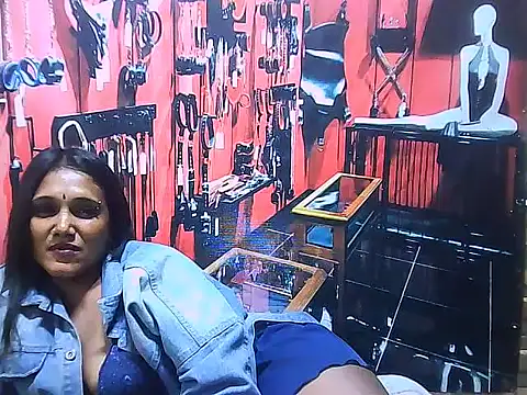 IndianSexyLady20 élő XXX-chatje