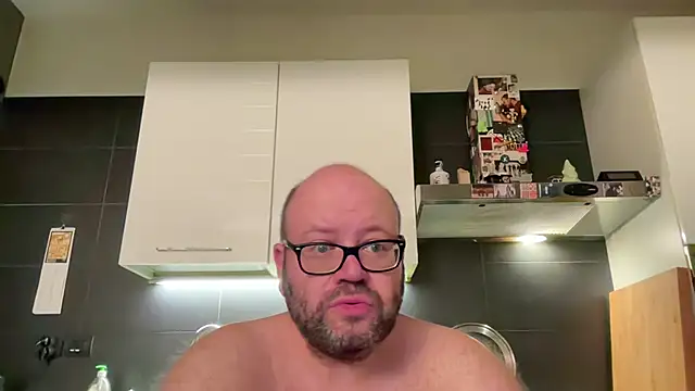 theitalianbear live XXX chat