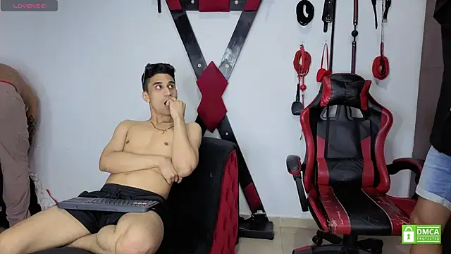 EliteBoysLive's Live XXX Chat