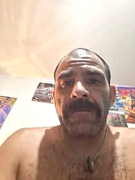 fitguy4u: διαδικτυακό σόου στην κάμερα