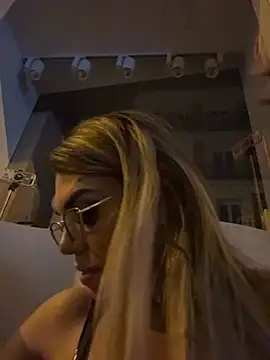 ImolaHot Chat XXX live