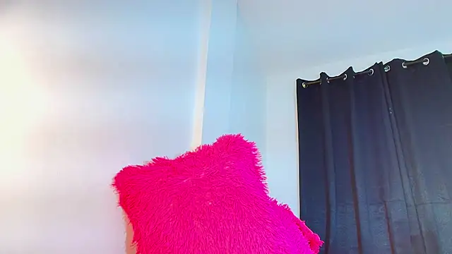 AlyaThompson XXX чат на живо