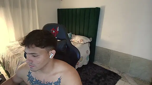man_dur07's Live XXX Chat