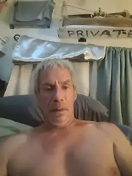 Biknight XXX чат на живо