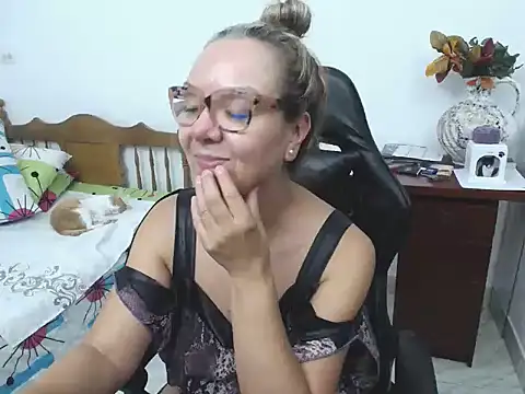 yeslluisa Adlı Modelin Canlı XXX Sohbeti