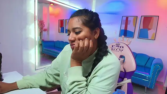 Isabella_rows Adlı Modelin Canlı XXX Sohbeti