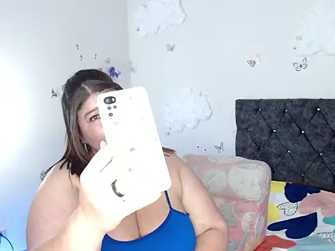 samantha_bigwoman Chat XXX in diretta