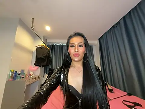 دردشة UrDominatrixa_ashley28 الجنسية المباشرة