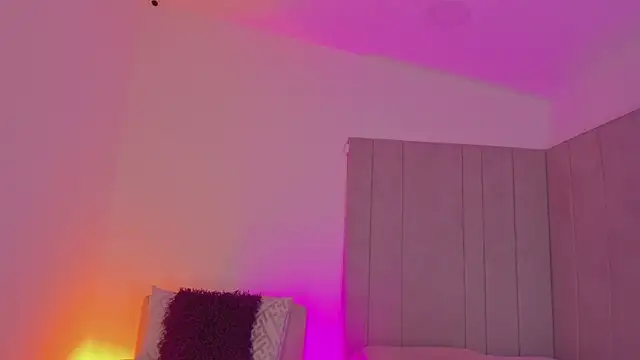 XXX chat uživo modela luisah_
