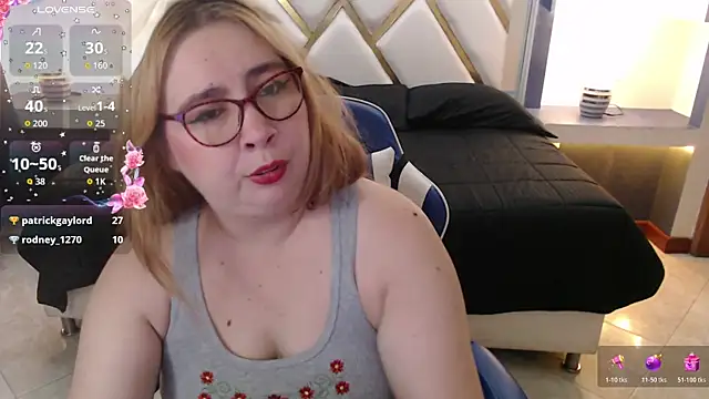 chloe_prgn Live XXX chat