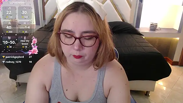 chloe_prg's Live XXX Chat