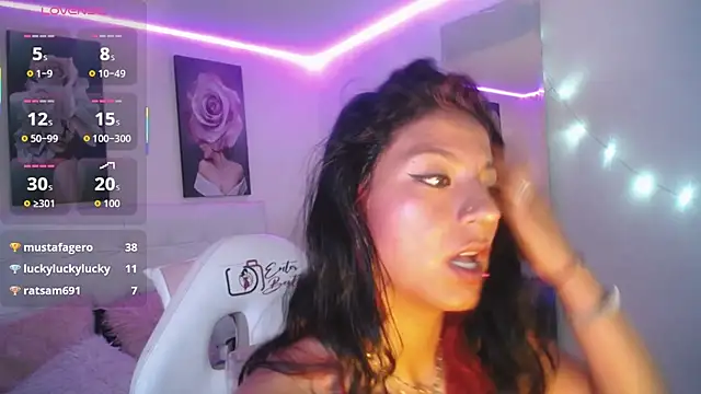 Chat +18 de SamathaMay ao vivo