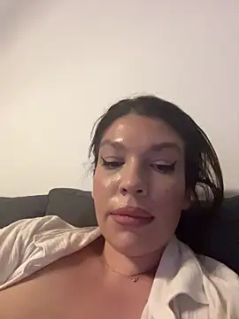 ClaraPasssion Adlı Modelin Canlı XXX Sohbeti