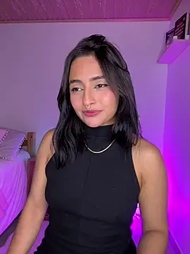 NandaVixen Adlı Modelin Canlı XXX Sohbeti