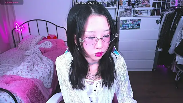 ashleywowmeow Adlı Modelin Canlı XXX Sohbeti