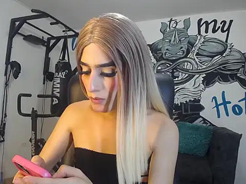 Chat XXX en directo de Miranda_bigcock3