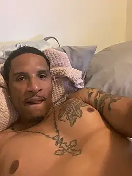 kushedup123's Webcam Show
