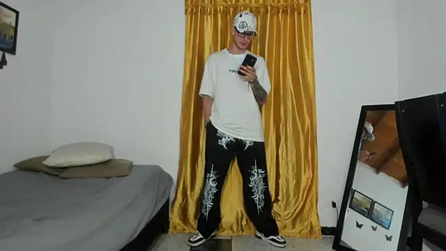 Show modela Vlad__night na web-kameri