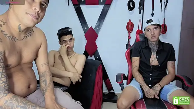 EliteBoysLive: онлайн-секс-чат